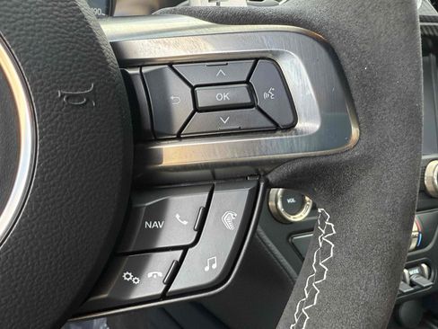 Used 2021 Ford Mustang Shelby GT500 w/ Carbon Fiber Track Pack image 34