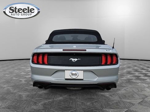 Used 2019 Ford Mustang Premium image 4