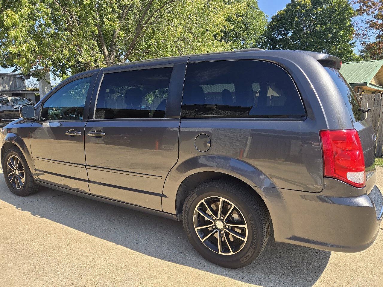 Used 2017 Dodge Grand Caravan GT FWD image 7