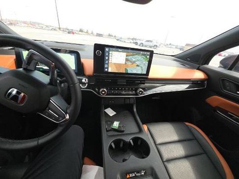 Used 2024 Honda Prologue Elite image 12