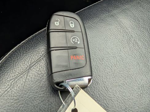 Used 2019 Jeep Compass Limited FWD image 23