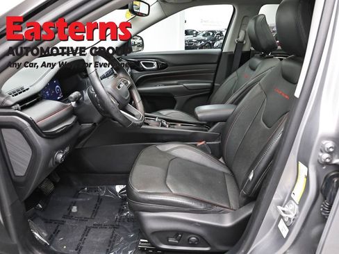 Used 2022 Jeep Compass Trailhawk w/ Trailhawk Elite Group AWD/4WD image 14