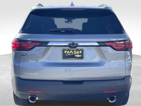 Used 2023 Chevrolet Traverse LT w/ LT Premium Package image 4