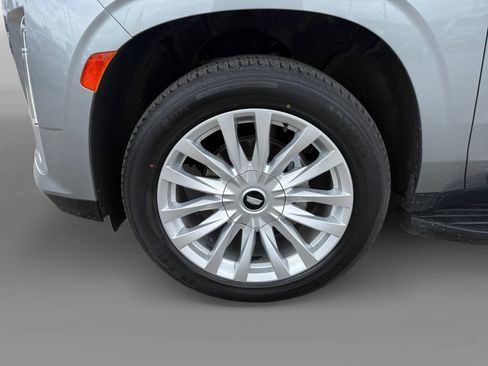 Used 2023 Cadillac Escalade ESV Luxury w/ LPO, Floor Liner Package RWD image 9