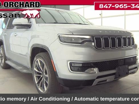Used 2022 Jeep Wagoneer Series II w/ Premium Group I AWD/4WD image 2
