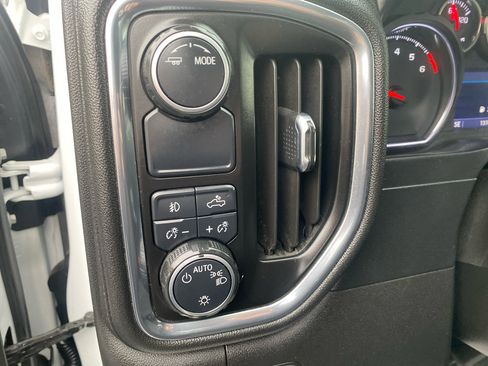 Used 2021 Chevrolet Silverado 2500 LT w/ Convenience Package image 19