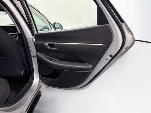Used 2025 Hyundai Sonata SEL FWD image 31