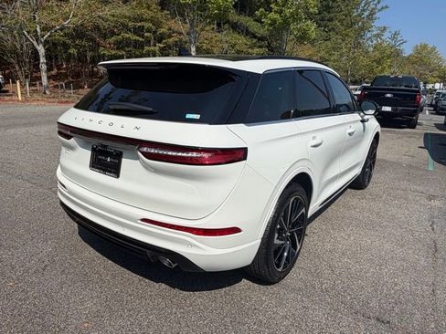 New 2025 Lincoln Corsair Grand Touring image 17