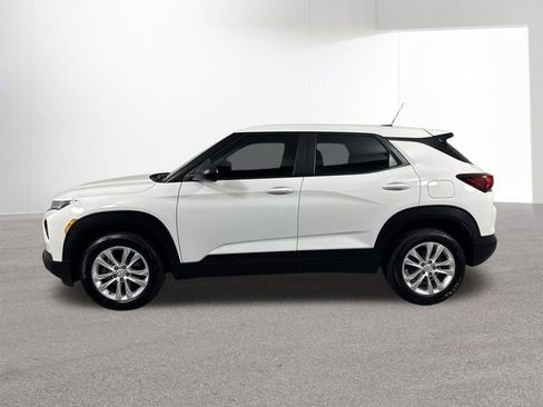 Used 2023 Chevrolet TrailBlazer LS AWD/4WD image 28