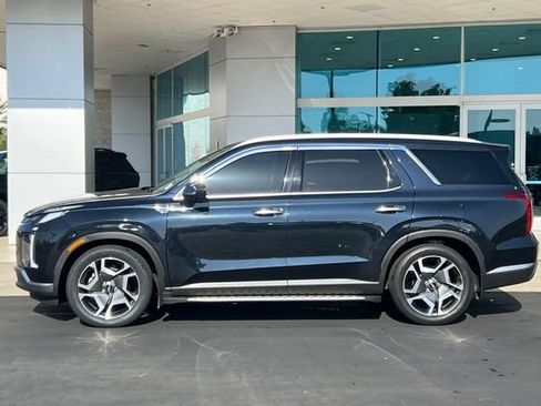 Used 2023 Hyundai Palisade SEL w/ Premium Package FWD image 7
