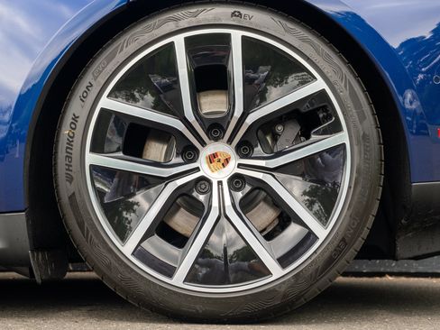 New 2026 Porsche Taycan AWD/4WD image 13