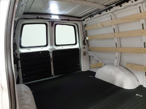 Used 2025 Chevrolet Express 2500 w/ Driver Convenience Package RWD image 17