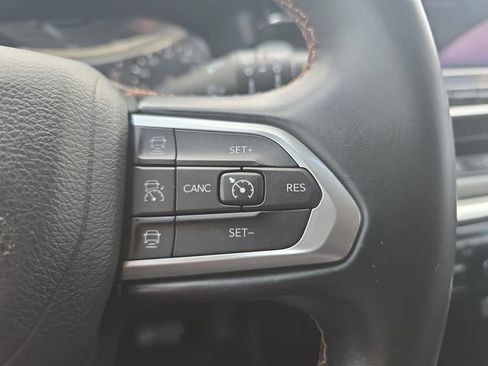 Used 2022 Jeep Compass Limited image 18