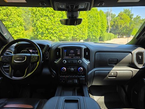 Used 2020 GMC Sierra 1500 AT4 w/ AT4 Premium Package AWD/4WD image 18