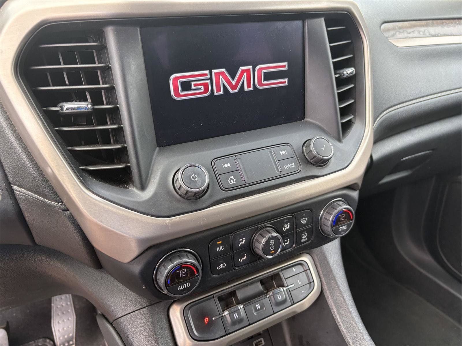 Used 2020 GMC Acadia Denali w/ Denali Ultimate Package AWD/4WD image 9