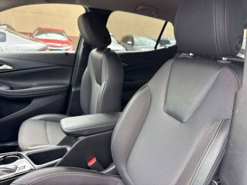 Used 2025 Buick Encore GX Preferred FWD image 23