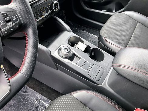 Certified 2025 Ford Escape ST-Line AWD/4WD image 16