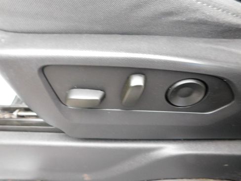 Used 2023 Chevrolet Silverado 1500 LT image 29