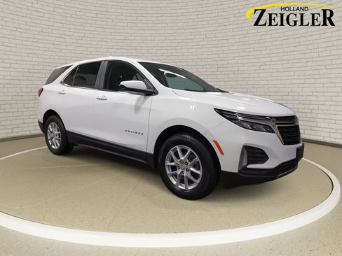 Used 2023 Chevrolet Equinox LT image 3