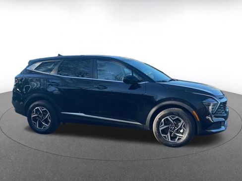 Used 2025 Kia Sportage LX image 16