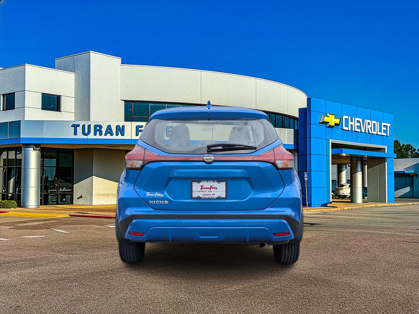 Used 2024 Nissan Kicks S FWD image 4