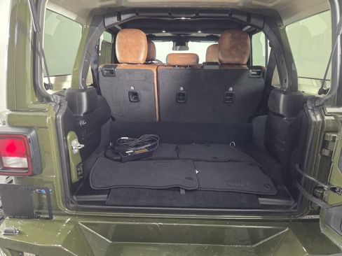 Used 2024 Jeep Wrangler Unlimited AWD/4WD image 28