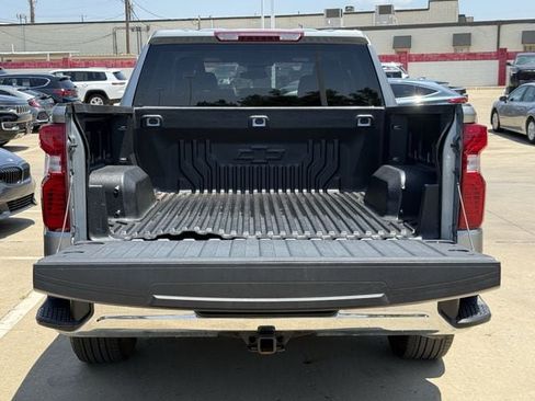 Used 2024 Chevrolet Silverado 1500 LT AWD/4WD image 32