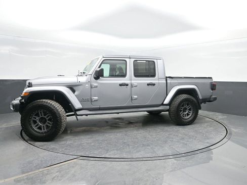 Used 2020 Jeep Gladiator Overland image 1