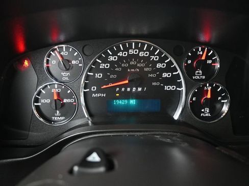 Used 2024 Chevrolet Express 2500 w/ Driver Convenience Package image 14