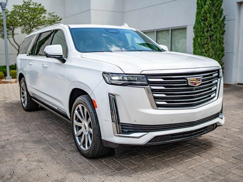 Used 2023 Cadillac Escalade ESV Premium Luxury Platinum AWD/4WD image 3