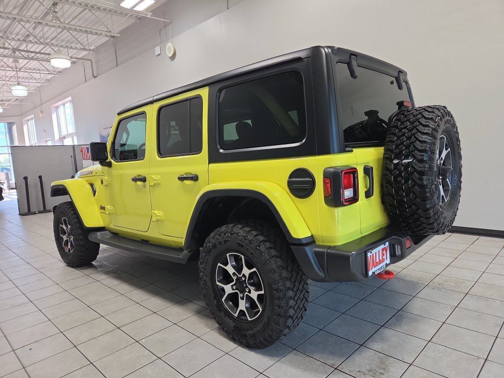 Used 2023 Jeep Wrangler Unlimited Rubicon w/ Cold Weather Group AWD/4WD image 5