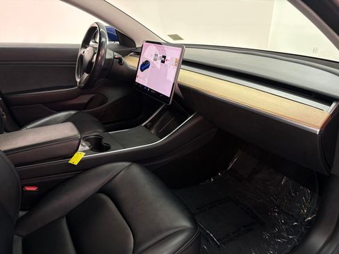 Used 2018 Tesla Model 3 Long Range image 18