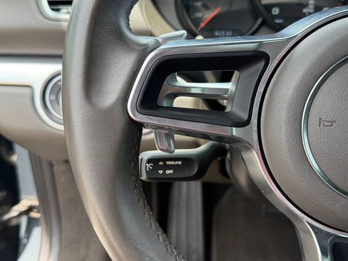 Used 2018 Porsche 718 Cayman RWD image 13