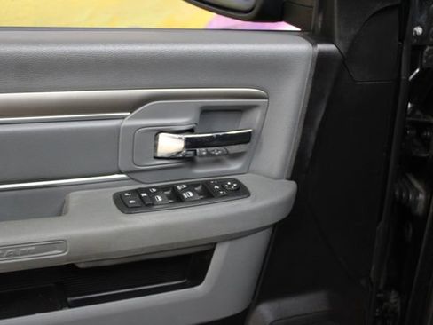 Used 2016 RAM 1500 Classic SLT w/ SLT Plus D←cor Group AWD/4WD image 13