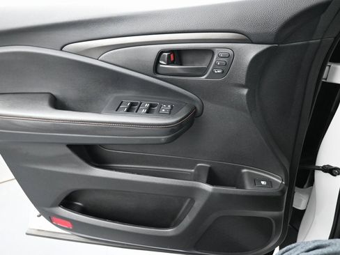 Used 2025 Honda Ridgeline TrailSport image 24