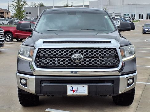 Used 2020 Toyota Tundra SR5 w/ SR5 Leather Package image 4