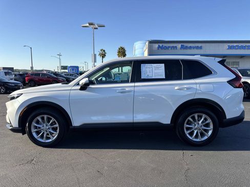 Certified 2025 Honda CR-V EX image 2