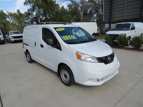 Used 2021 Nissan NV200 S image 1
