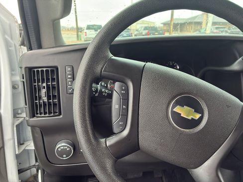 Used 2016 Chevrolet Express 3500 LT w/ LT Preferred Equipment Group image 19