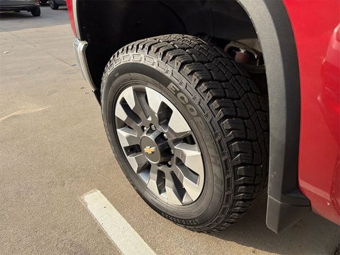 Used 2021 Chevrolet Silverado 2500 LT w/ Texas Edition image 5