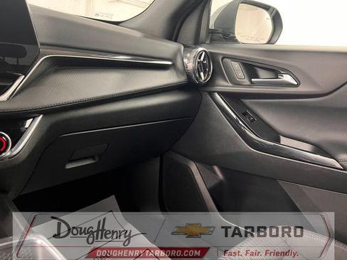 Used 2025 Chevrolet Equinox LT FWD image 43