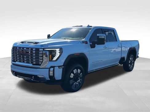 Used 2026 GMC Sierra 2500 Denali w/ Denali Reserve Package AWD/4WD image 4