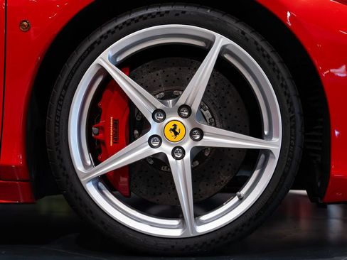 Used 2010 Ferrari 458 Italia Coupe RWD image 16