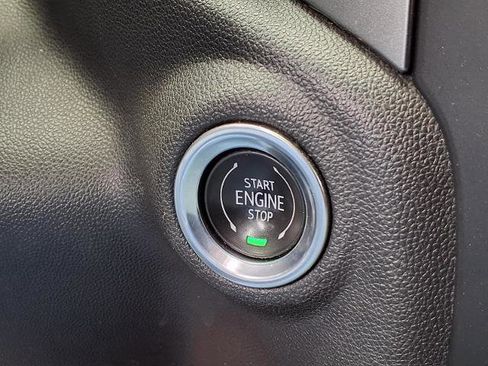 Used 2021 Chevrolet Silverado 1500 RST w/ Texas Edition Plus AWD/4WD image 9