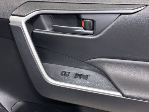 Used 2019 Toyota RAV4 LE w/ All Weather Liner Package AWD/4WD image 36