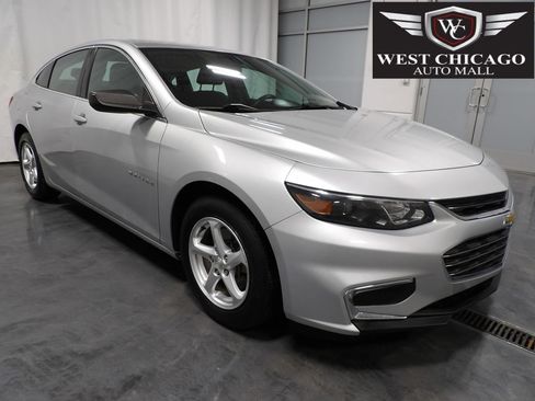 Used 2018 Chevrolet Malibu LS image 1