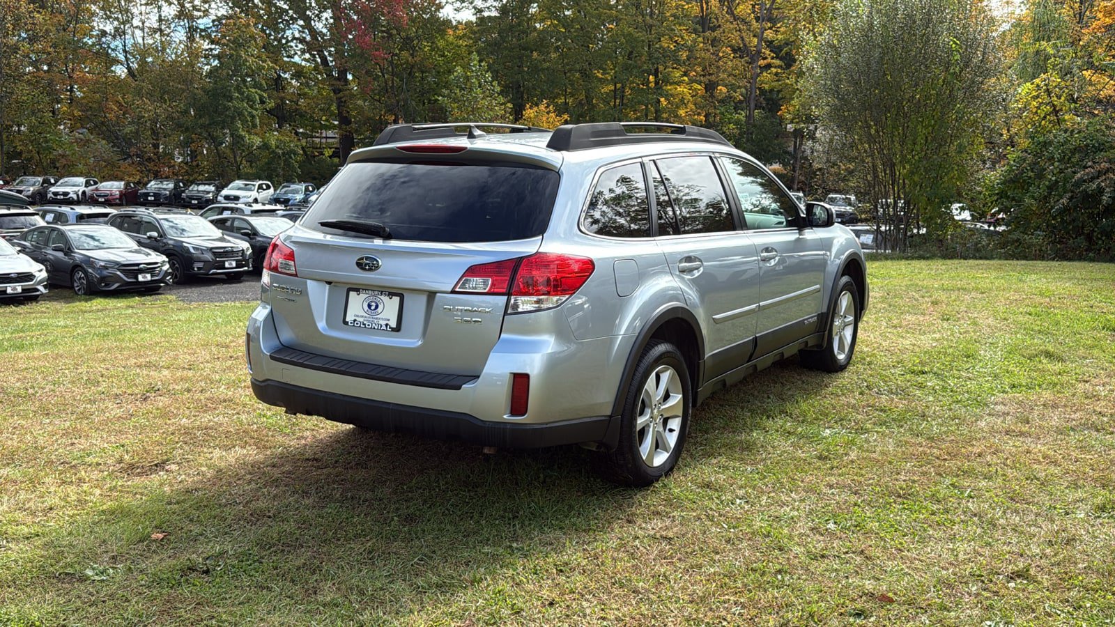Used 2013 Subaru Outback 3.6R Limited AWD/4WD image 5