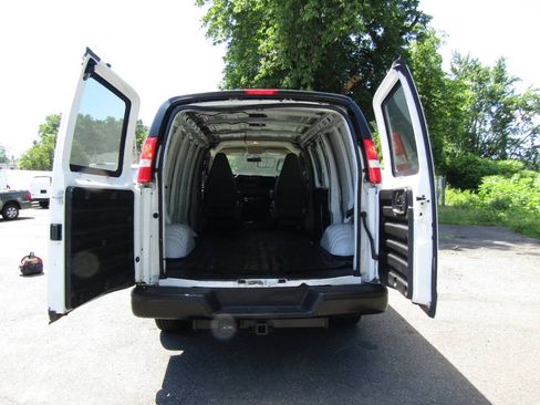 Used 2021 Chevrolet Express 2500 w/ Driver Convenience Package RWD image 17