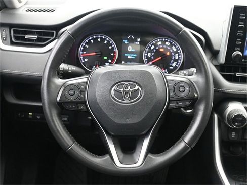 Used 2020 Toyota RAV4 XLE Premium image 24