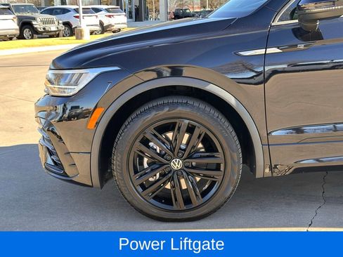 Used 2022 Volkswagen Tiguan SE R-Line image 5
